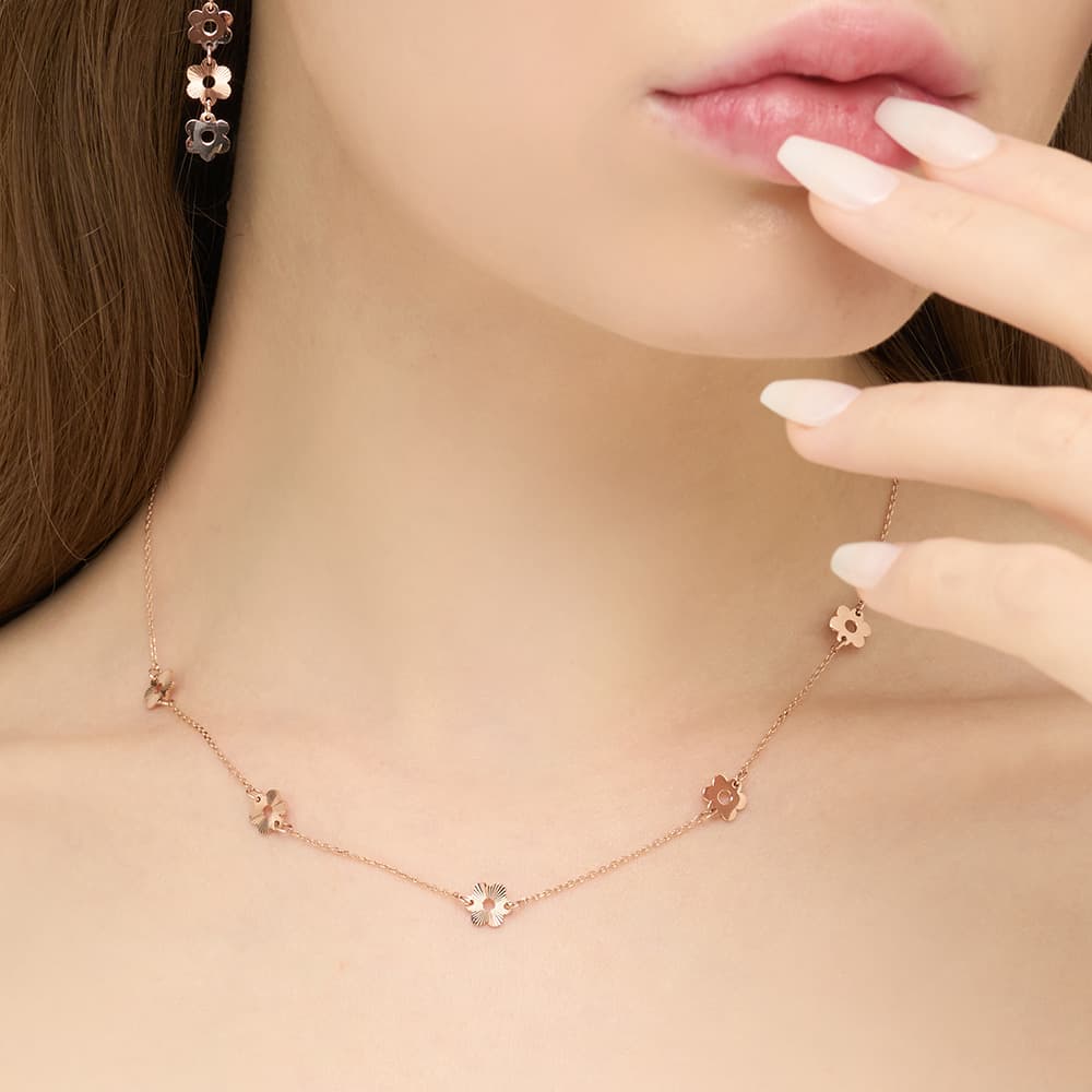 14k 18k Pleated Necklace alternate