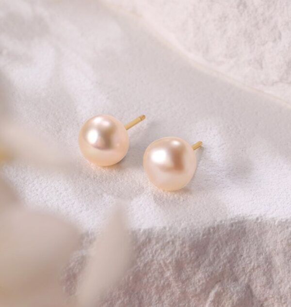 14K Pink Flat Pearl Earrings - Image 4